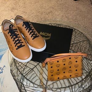 MCM BUNDLE SNEAKERS+PURSE